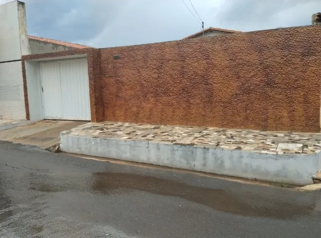 Casa Avenida principal COHAB Picos