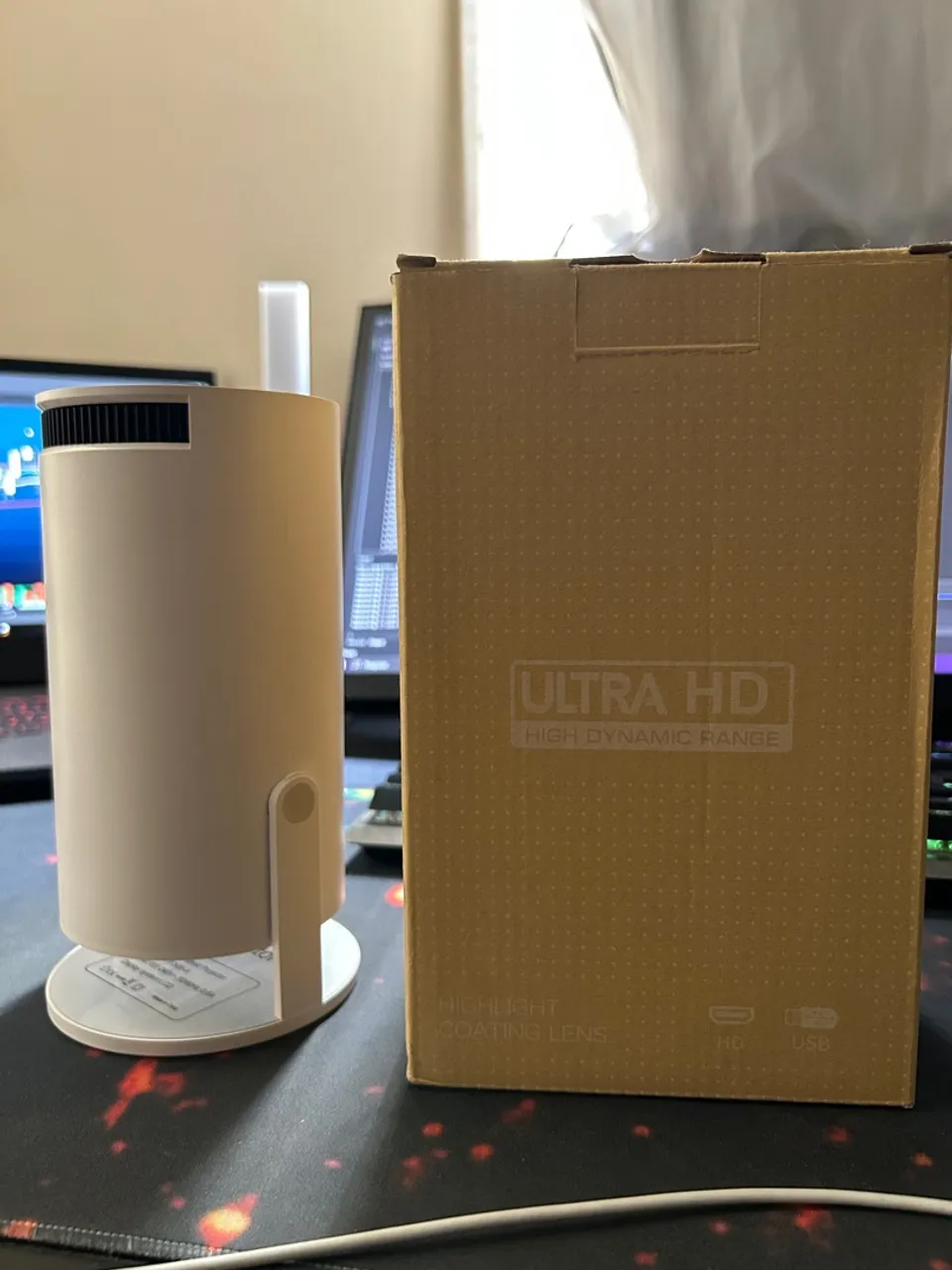 PROJETOR HY 300