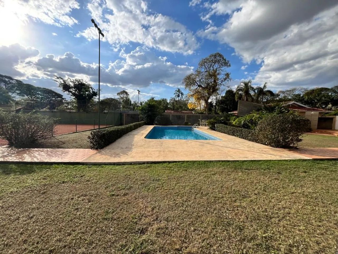 Barão Geraldo - Chácaras Belvedere (Guará) Excelente Chácara com 4 suítes, piscina, sauna  - Foto 5