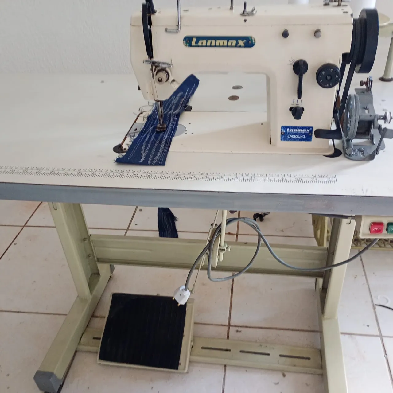 Máquina de Costura Industrial Lanmax LM30U43