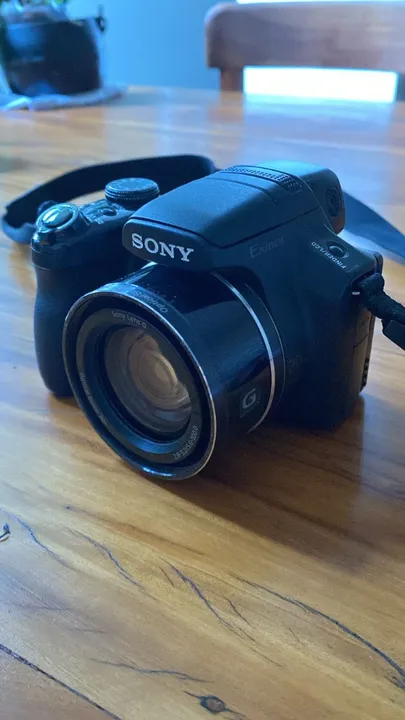 Câmera Fotográfica Sony HX1