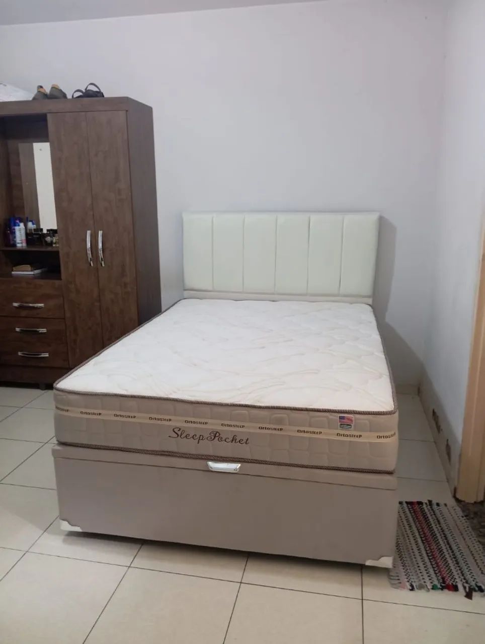 Cama casal completa com cabeceira slim