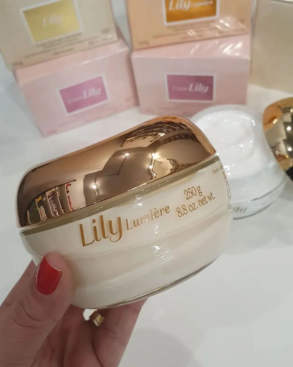 Creme hidratante Aceitinado Lily  - Foto 4