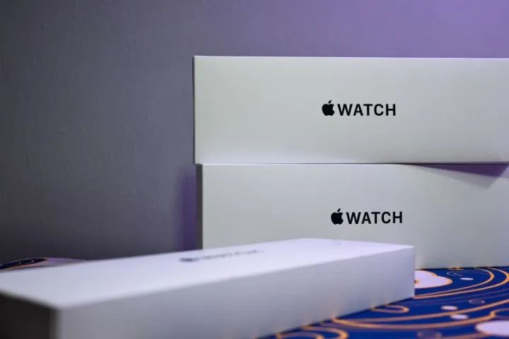 Apple Watch SE2 (GPS, 40 mm) Meia-Noite Lacrado - Foto 4