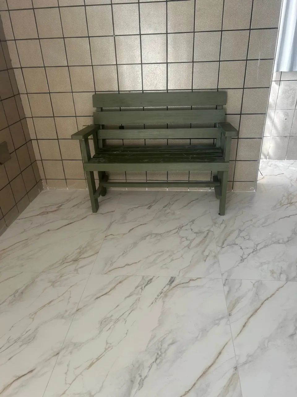Banco de Madeira Verde para Ambientes Diversos