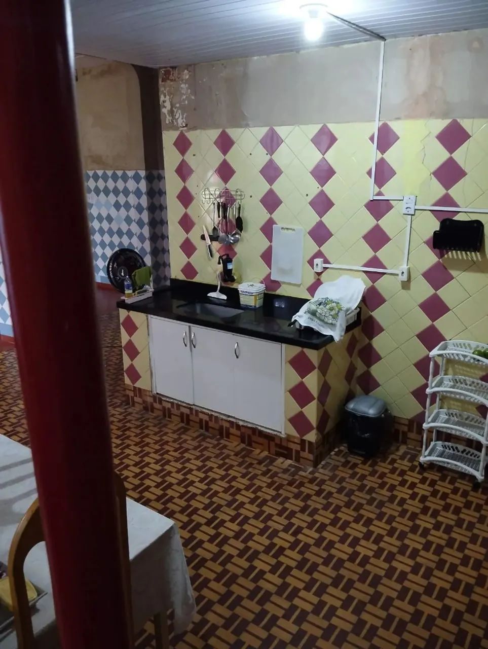 Vendo Casa No Centro Atrás do Florence 3 Quartos - Foto 3