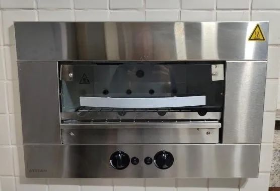 Churrasqueira Gourmet para Apartamento de Embutir Rotativa Elétrica com 4 Espetos