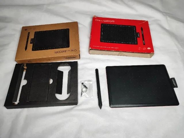 Mesa Digitalizadora One By Wacom CTL472 Cor Preto e Vermelho