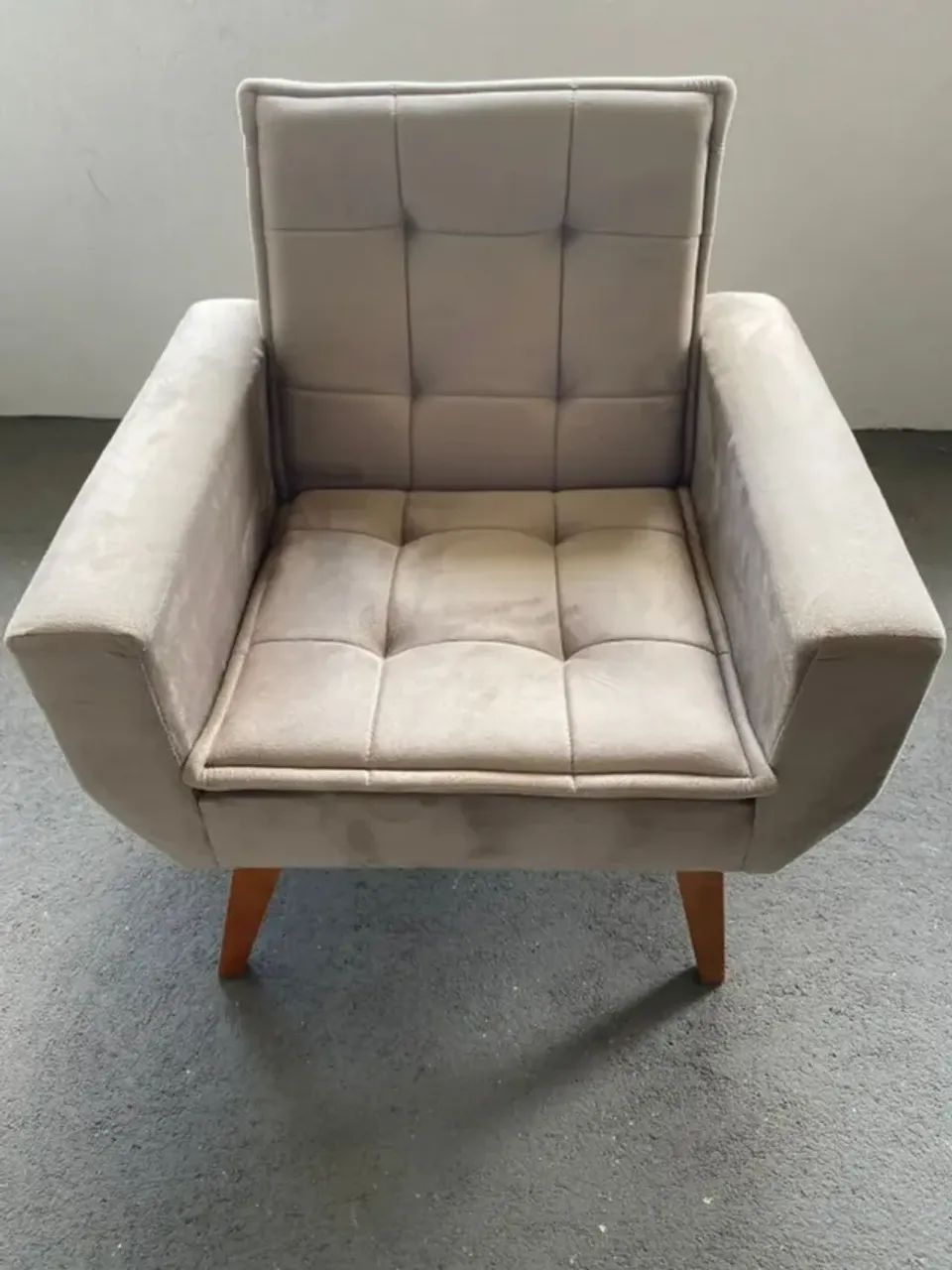 Poltrona decorativa kapri veludo bege