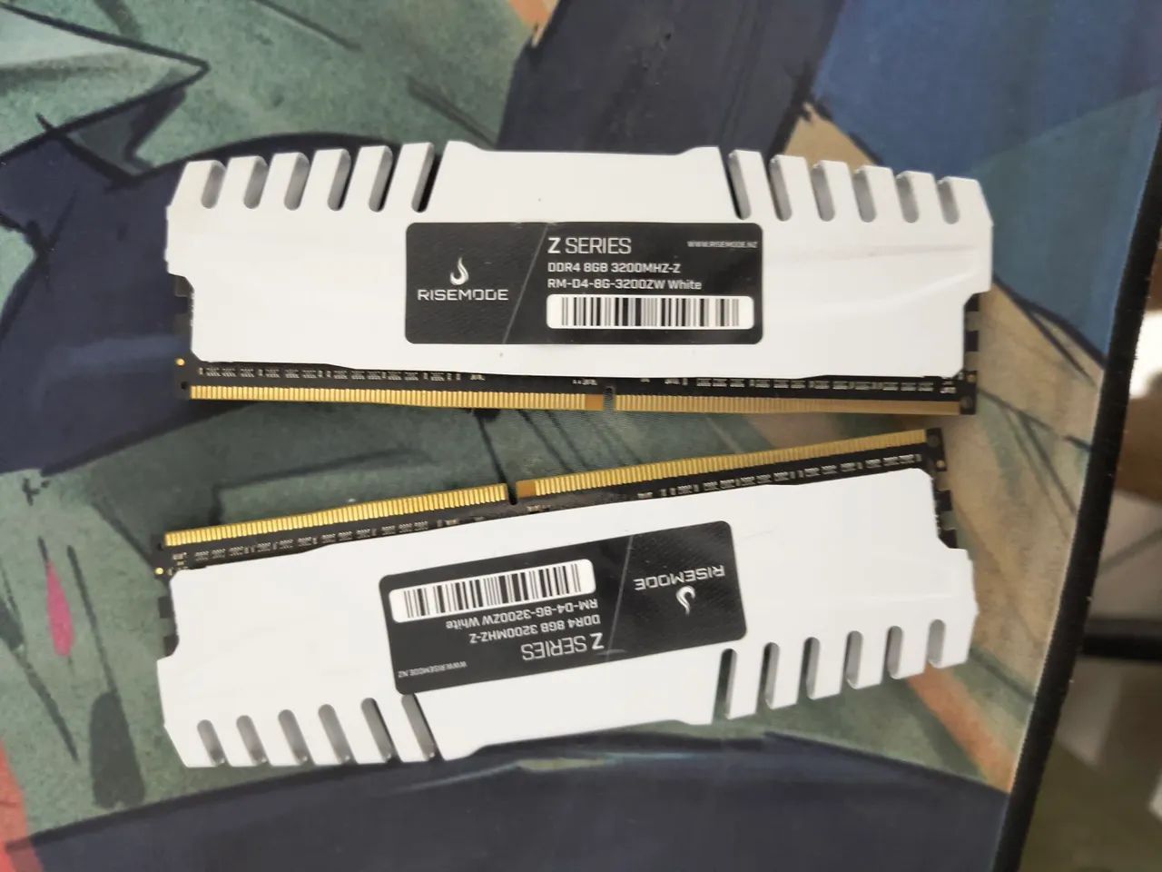 Memória ram DDR4 rise mode 8 GB cada uma 3200mhz