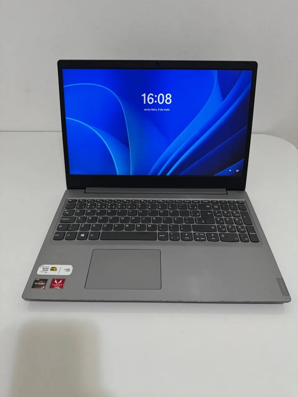 Lenovo Ultrafino S145 Ryzen 5 / 12 Gb RAM / SSD NVME 256 GB/ Vídeo RADEON Vega 8 / Win 11 - Foto 3