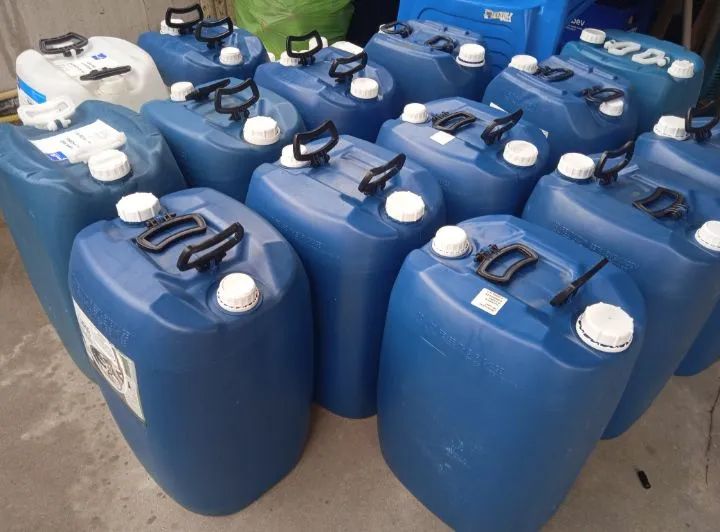 Bombonas plasticas de 20/30 e 50 litros 