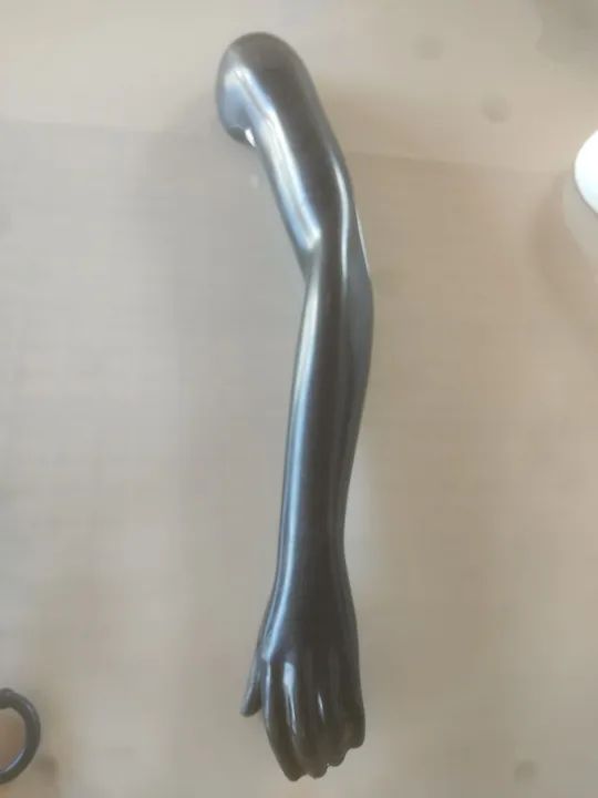 Manequim de braço feminino para loja 30 reais cada 