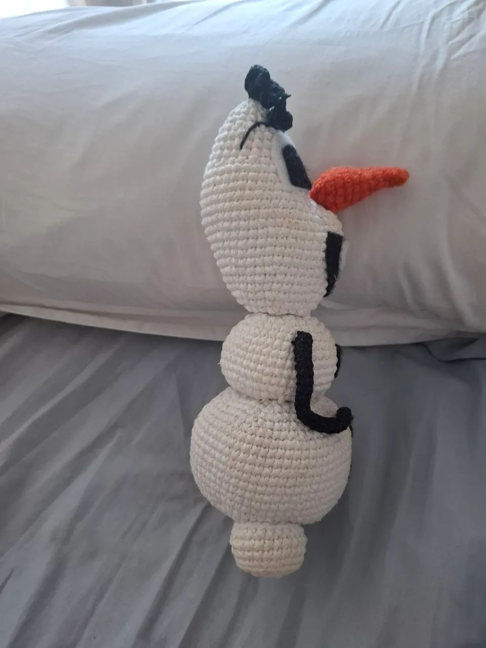 Olaf de crochê com 35cm com ótimo acabamento  - Foto 2