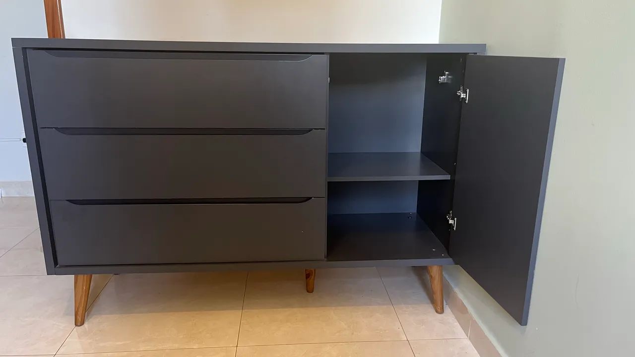 Reller Bedroom Set