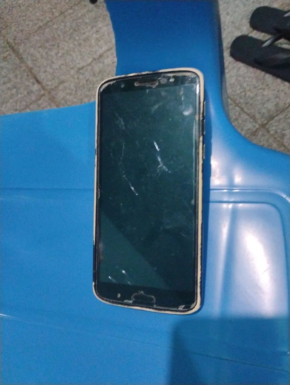 Moto G6 plus pra tira peça ou arruma 