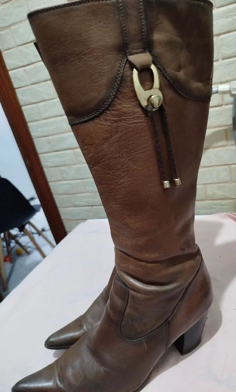 Bota de couro marrom - Foto 2