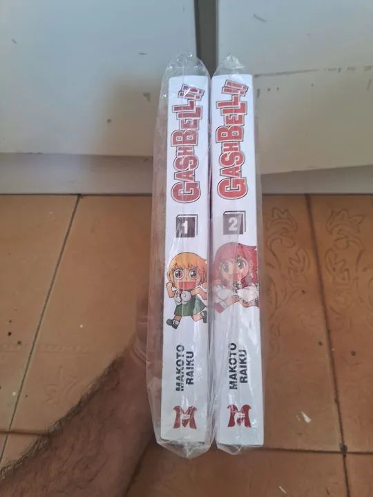 Mangás gash bell volumes 1 e 2 leia a descrição - Foto 2