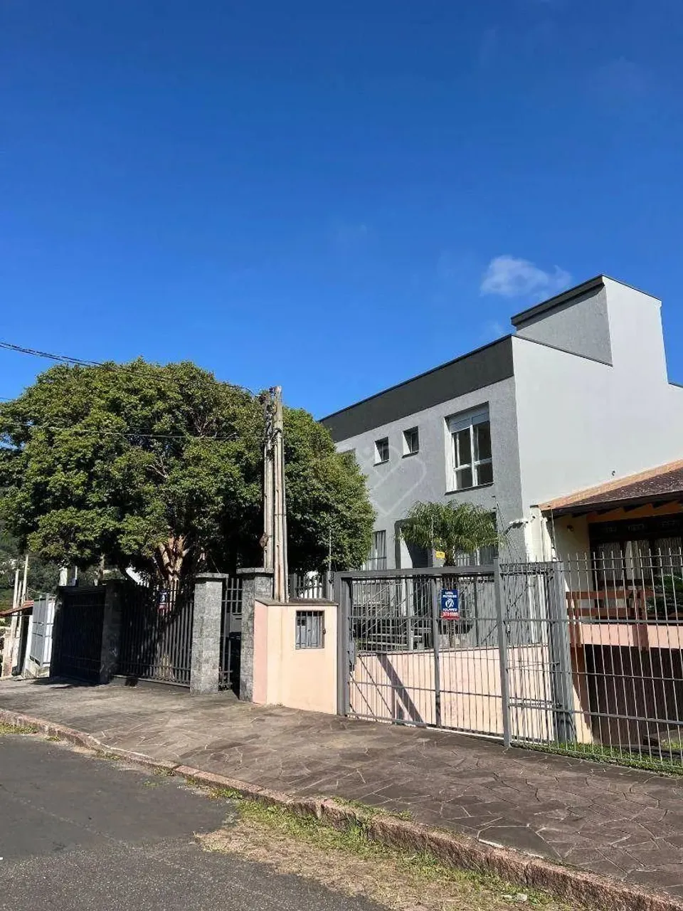 Casa com 5 dormitórios, 250 m² - venda por R$ 1.600.000 ou aluguel por R$ 7.000/mês - Casc