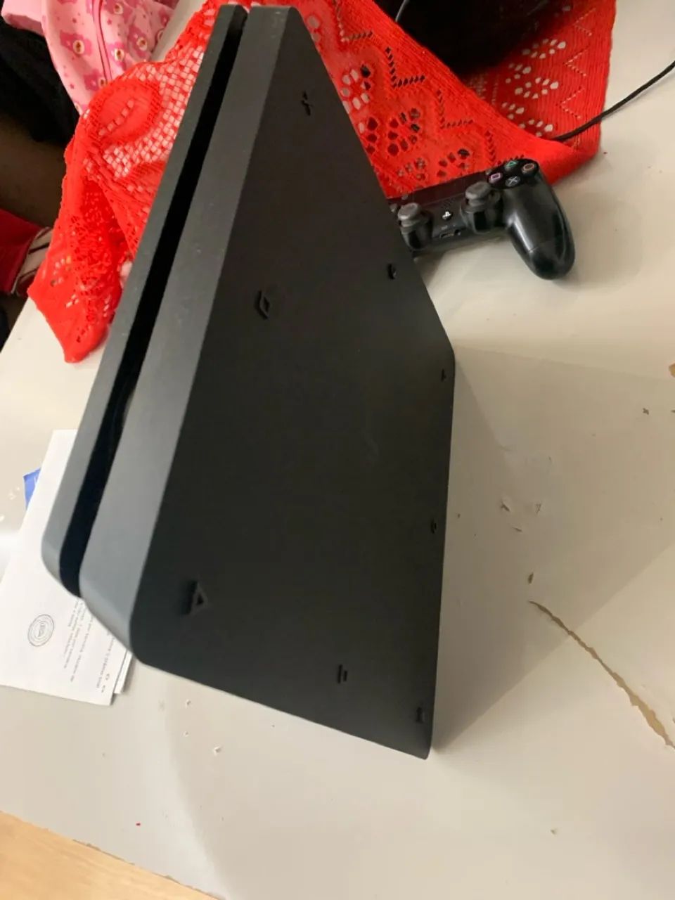 PlayStation 4 com 2 Jogos Incríveis 1tera - Foto 3