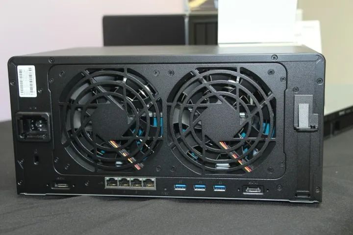 NAS Synology DS1819+ para 8 HDs 64617707729538123