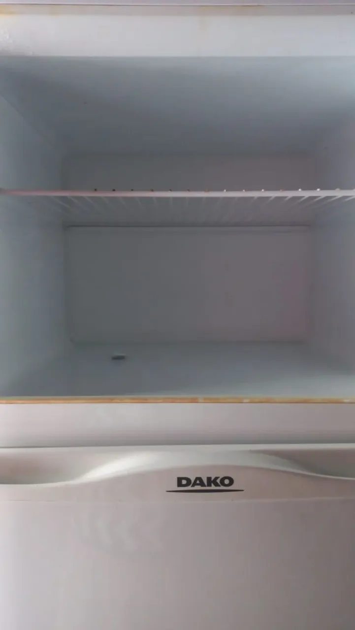 Geladeira Dako Compacta - Perfeita para você! 300 reais pra vender rapido