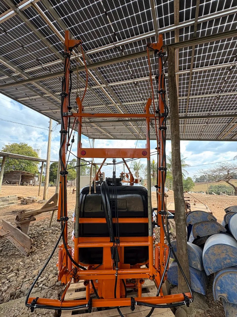 Pulverizador Jacto 600 litros 