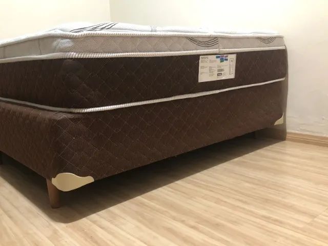 Cama Box casal MANNES em excelente condição, com ótimo colchão - Foto 3
