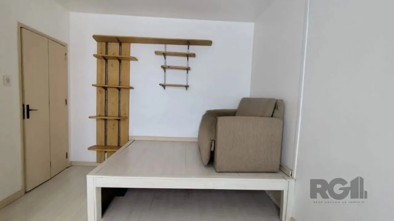 Apartamento para Aluguel no Menino Deus com 40m² e 1 dormitório/quarto disponível