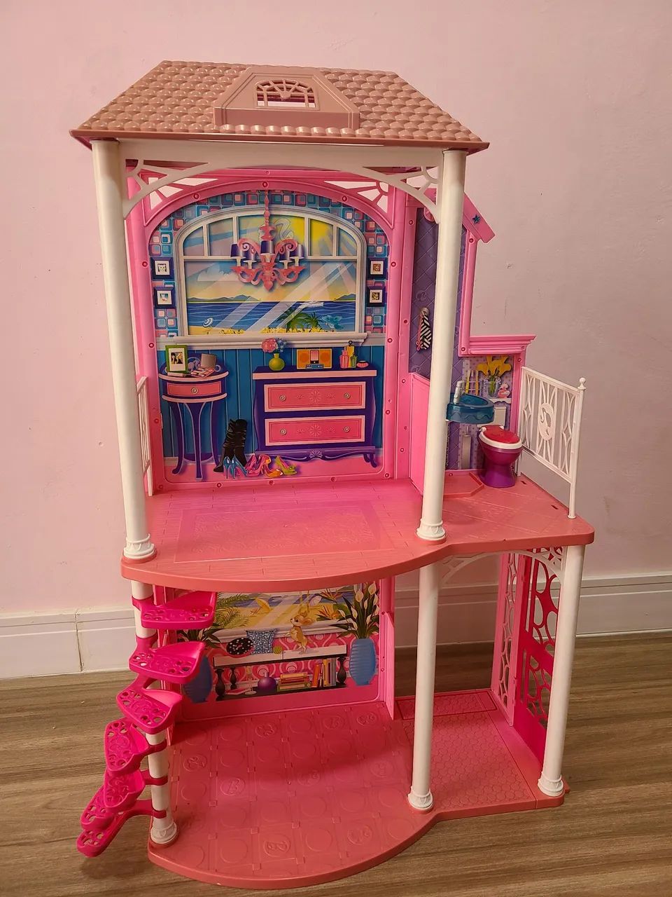 Casa da Barbie e móveis