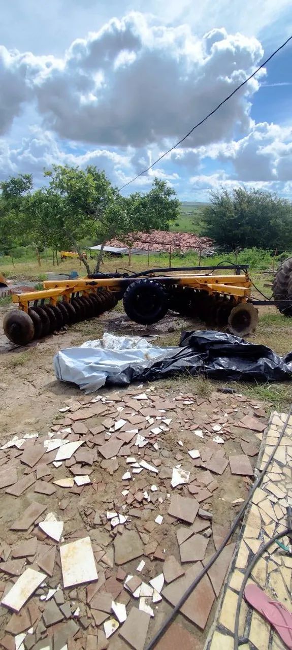 Grade Niveladora Tatu 36 discos - Foto 2