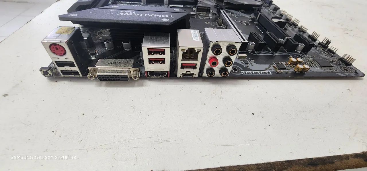 PLACA MÃE B450 TOMAHAWK MAX