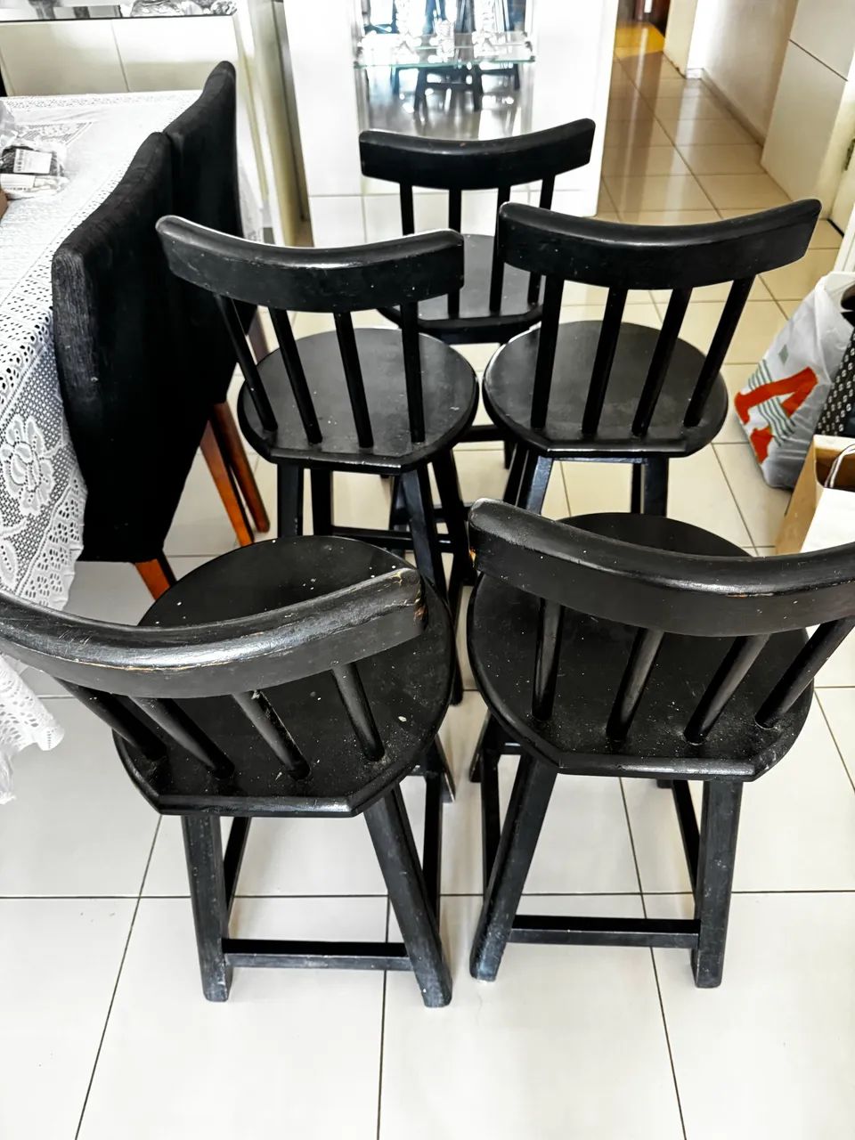 Vendo 5 Bancos alto de madeira maciça ( Banquetas )   - Foto 2