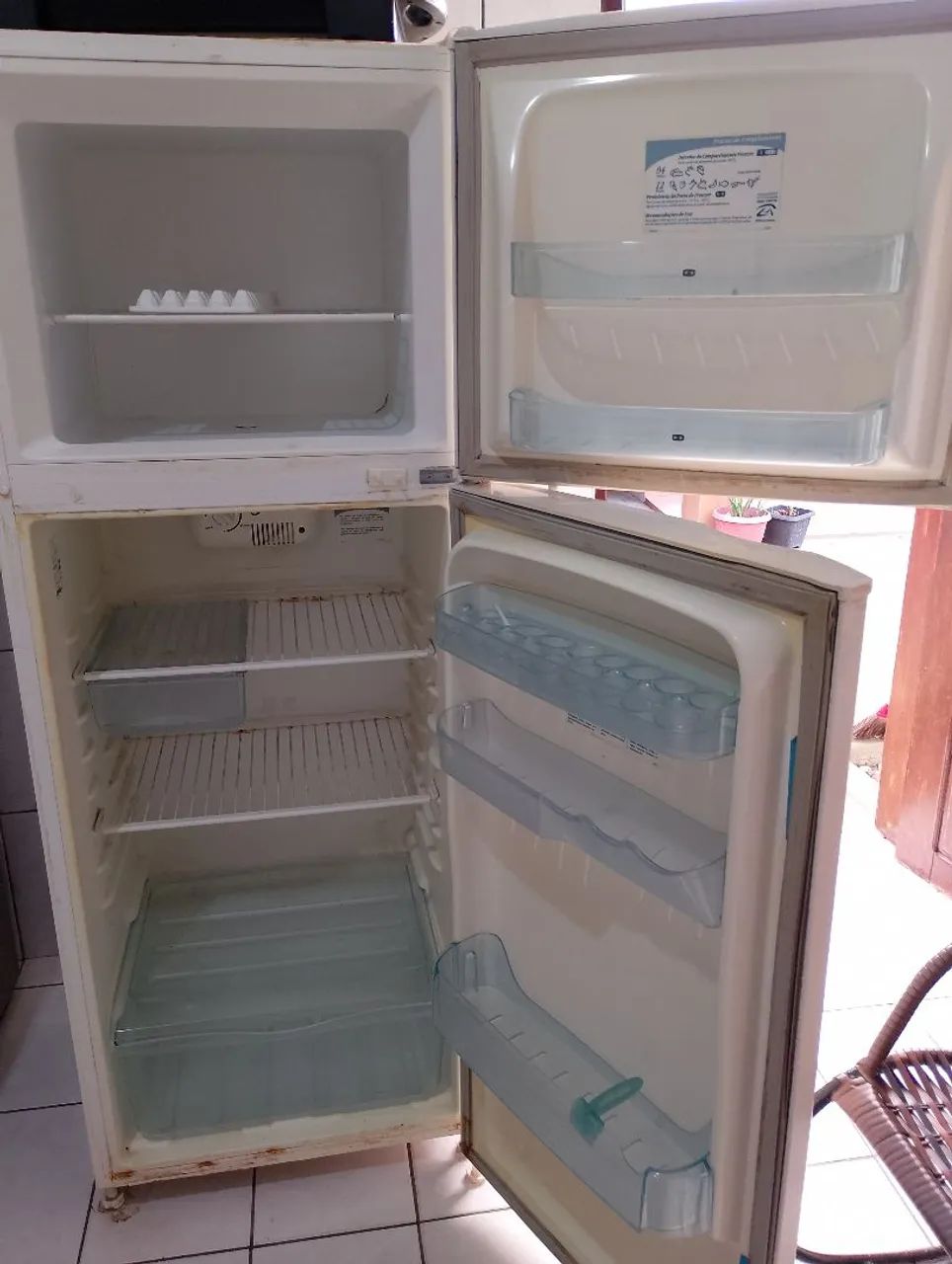 Geladeira Duplex Usada em Ótimo Estado - Foto 2