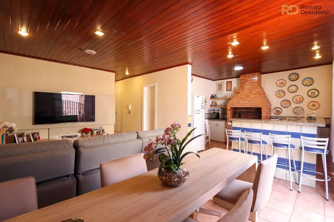 Cobertura Triplex, 5 quartos, 2 suites, 2 vagas