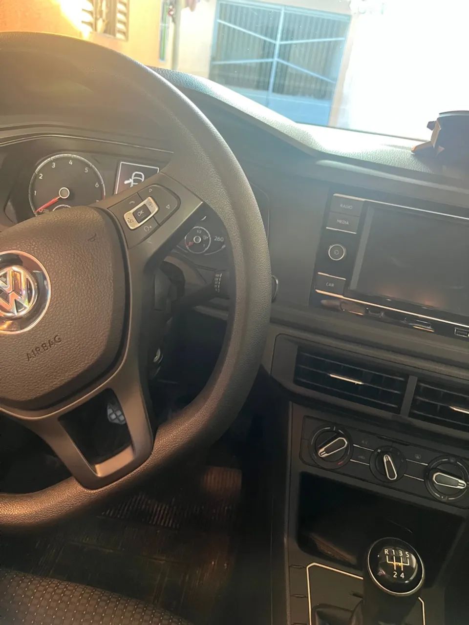  Vendo polo 21/21 carro impecável pouco km rodado 