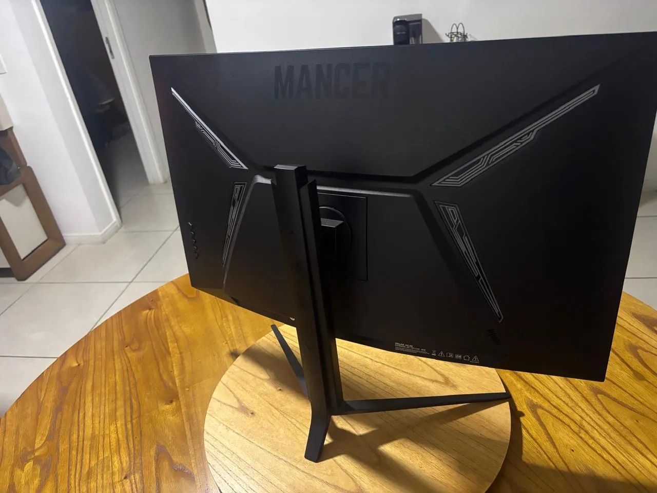 MONITOR 32 POLEGADAS EM EXCELENTE ESTADO!! 64168566657281122