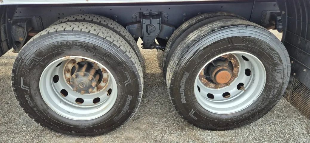 Ford cargo 2429, com baú de 10,20 mts. - Foto 12