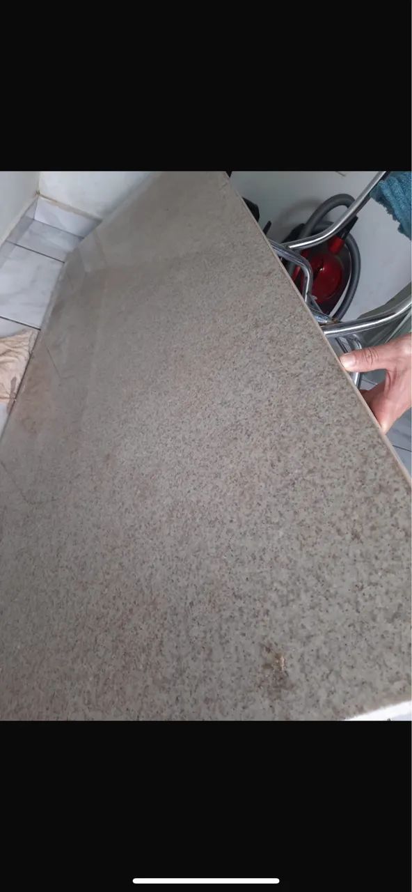 vende-se pedra de marmorie Medida 1m e 50 de comprimento largura 56 cm