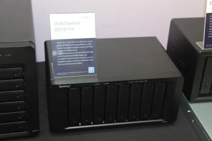 NAS Synology DS1819+ para 8 HDs 64617707729538122