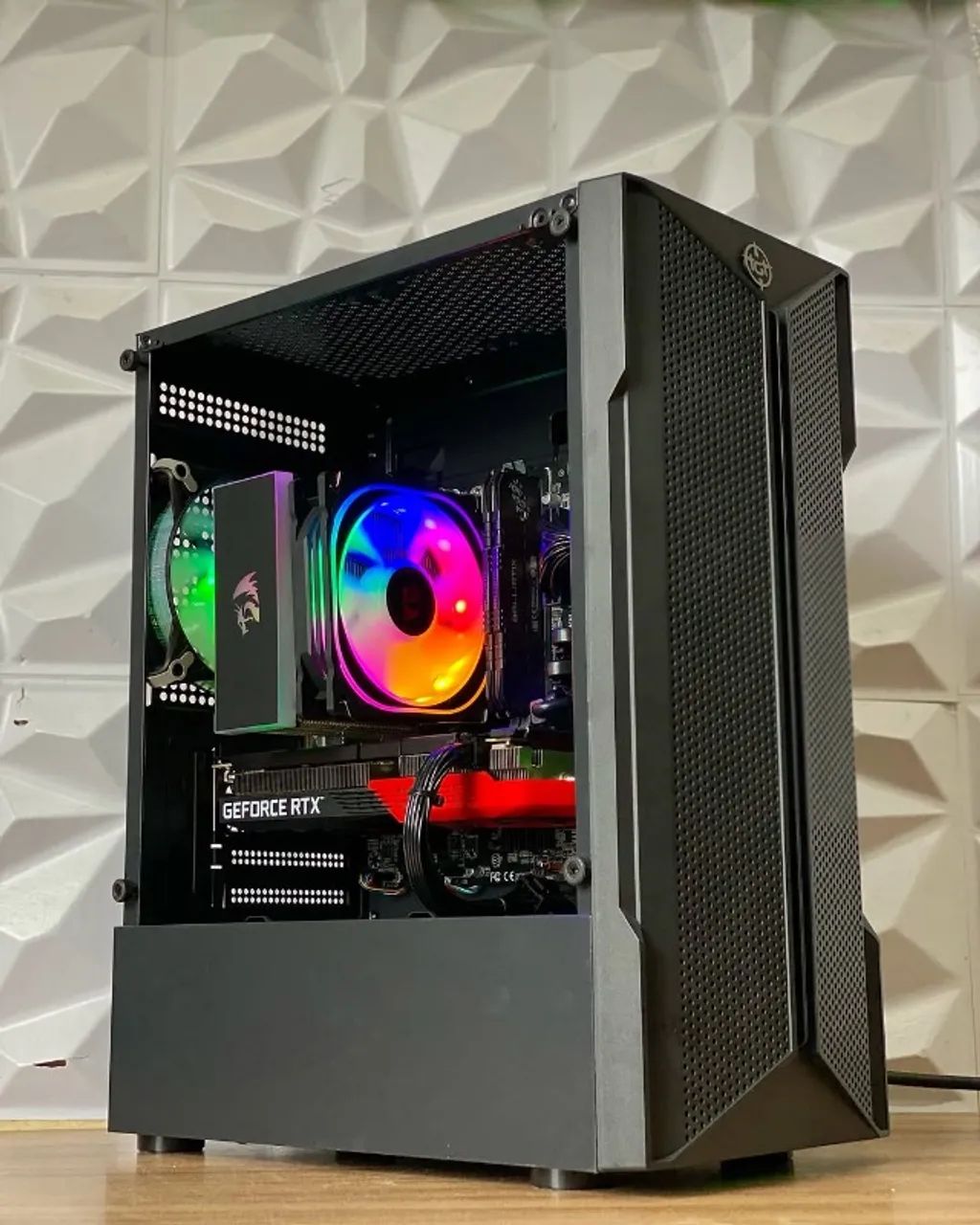 PC GAMER CORE I5 8600K/ 16 RAM/ RTX 3060 8GB