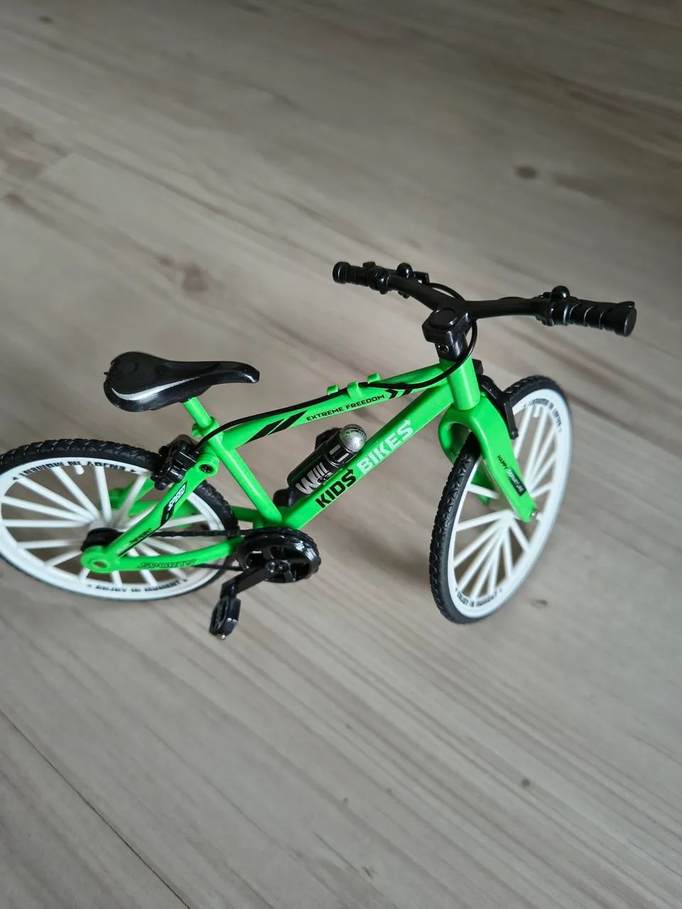 Mini Bicicleta Simulação de Mountain Bike em metal e plástico - Foto 3