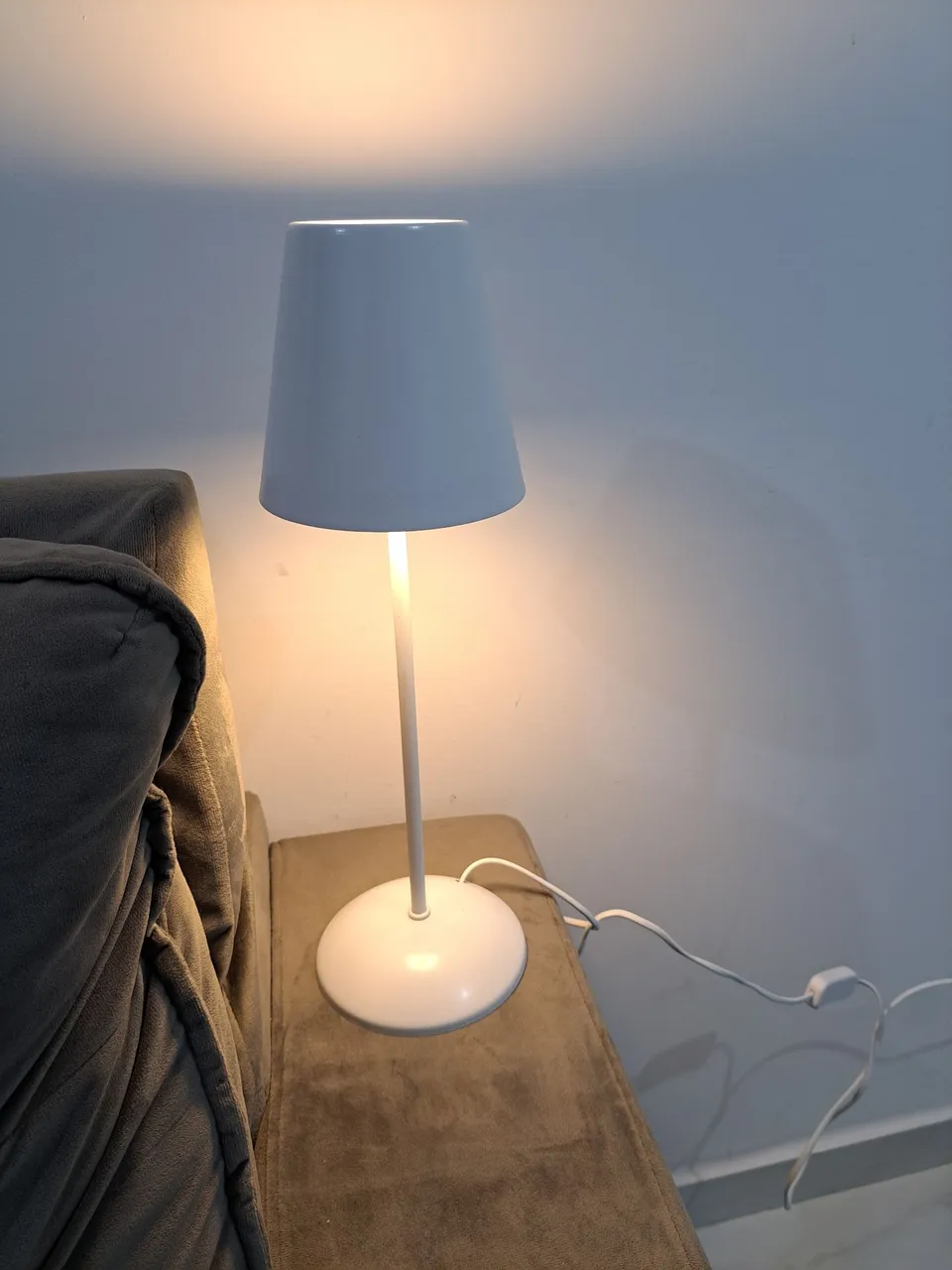 Abajur de Mesa Moderno - Iluminação Decorativa