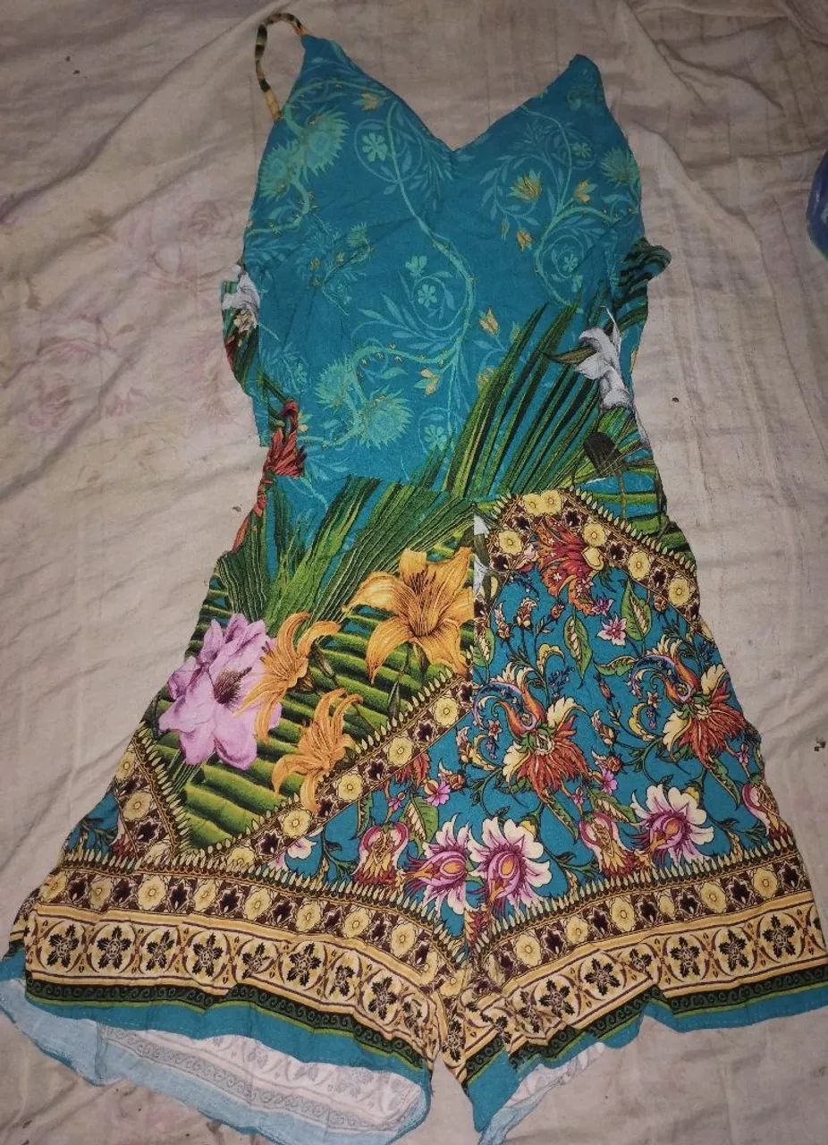 Macacão Floral Tropical