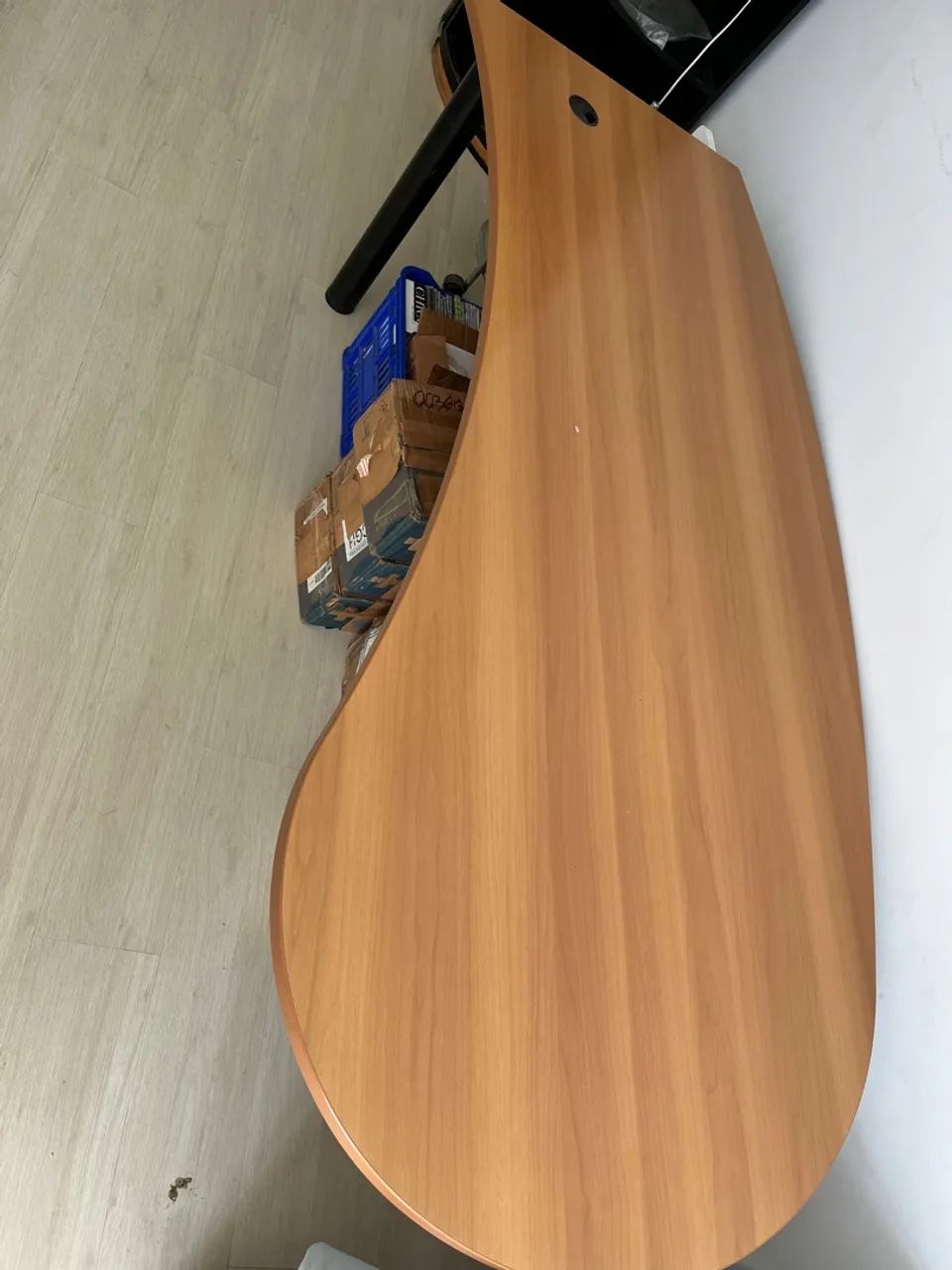 Mesa de escritório aceita maciça e base de ferro - Foto 2