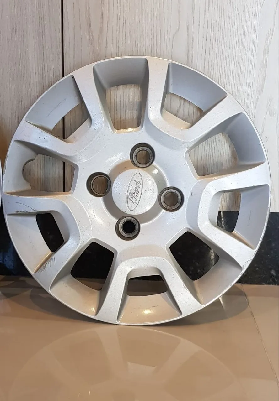 CalotaOriginal Ford Ka