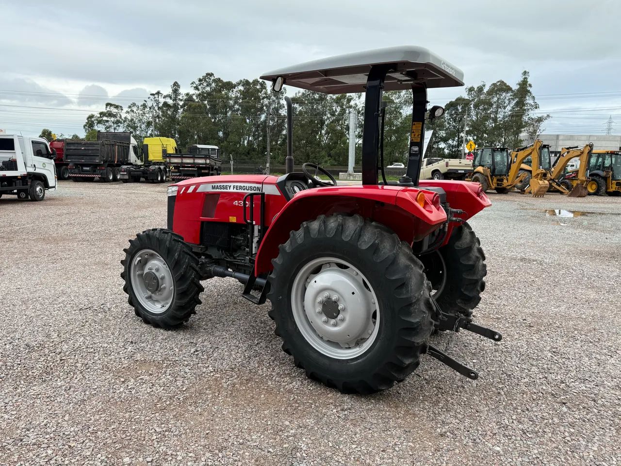 Trator mf 4305 4x4  - Foto 5