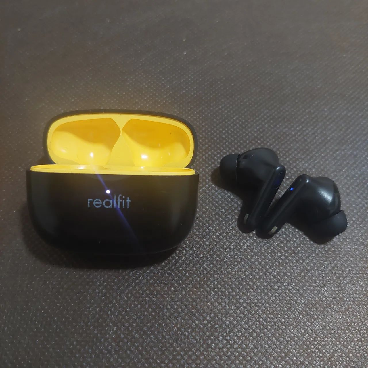 Fones de Ouvido Realfit TWS - Sem Fio