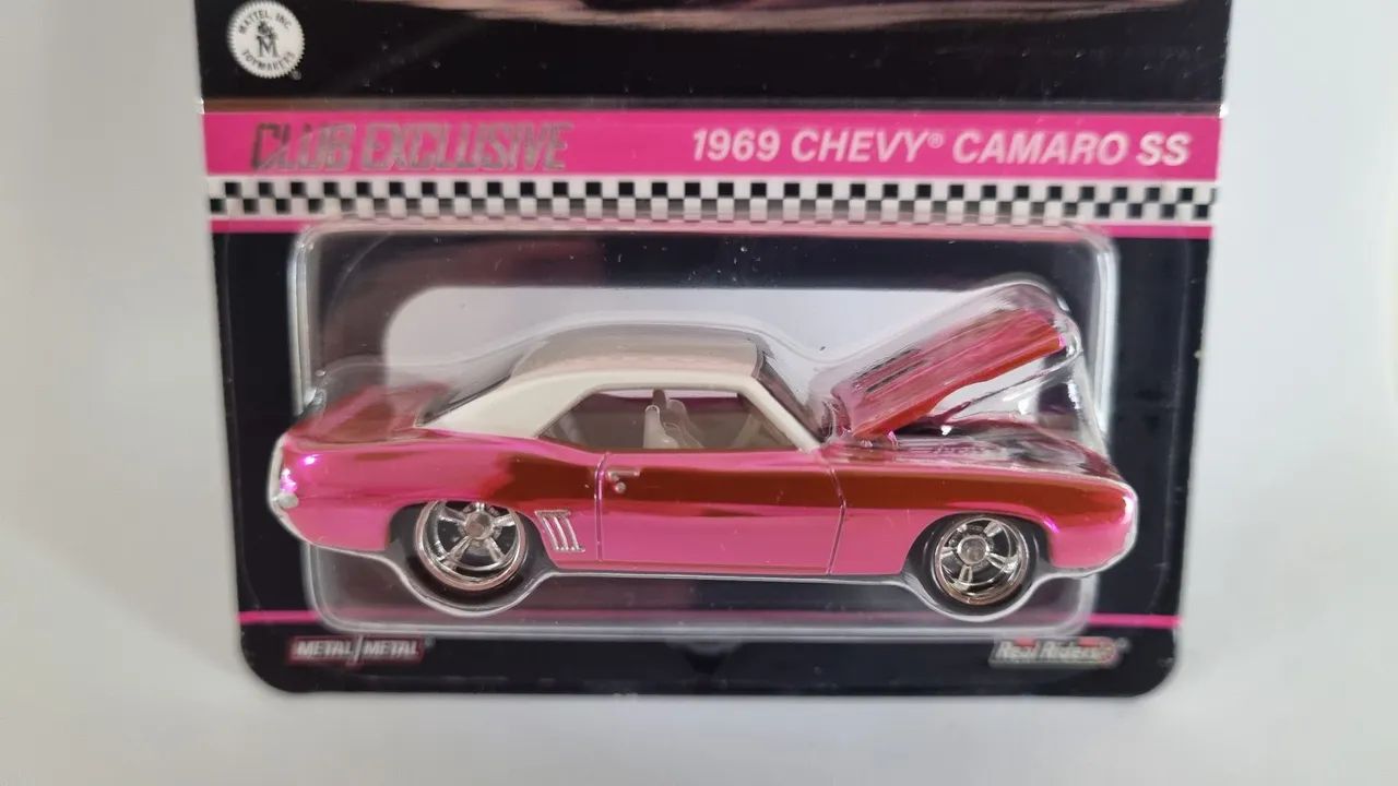 Hot Wheels RLC 1969 Chevy Camaro SS  Pink  - Foto 5