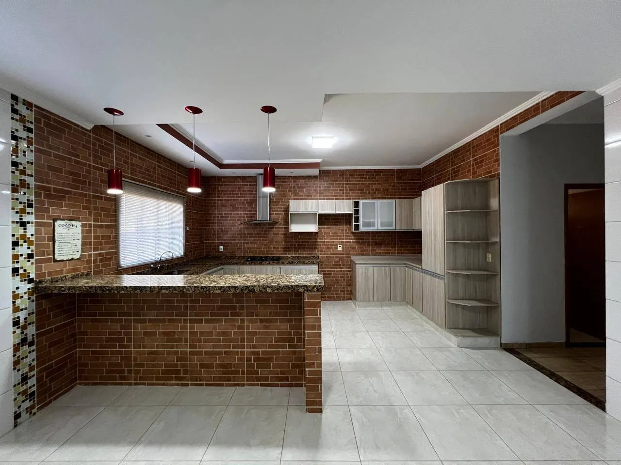 Casa para locação, Colinas de Santa Bárbara, Pouso Alegre-MG